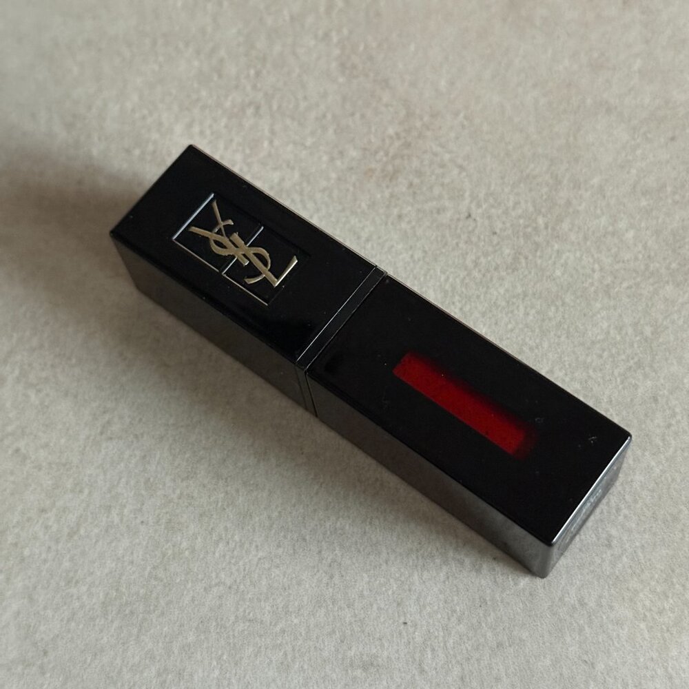 YSL Rouge Pur Couture Liquid Lipstick Red Shade New - Picture 3 of 3